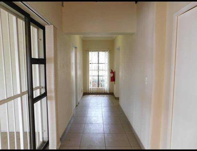 450M² OFFICE TO LET IN FERNDALE